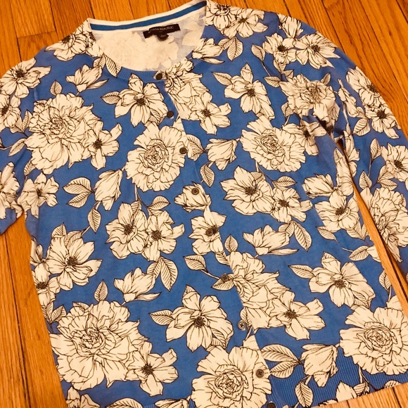 Banana Republic Sweaters - L - Blue Floral Cardigan White Flowers